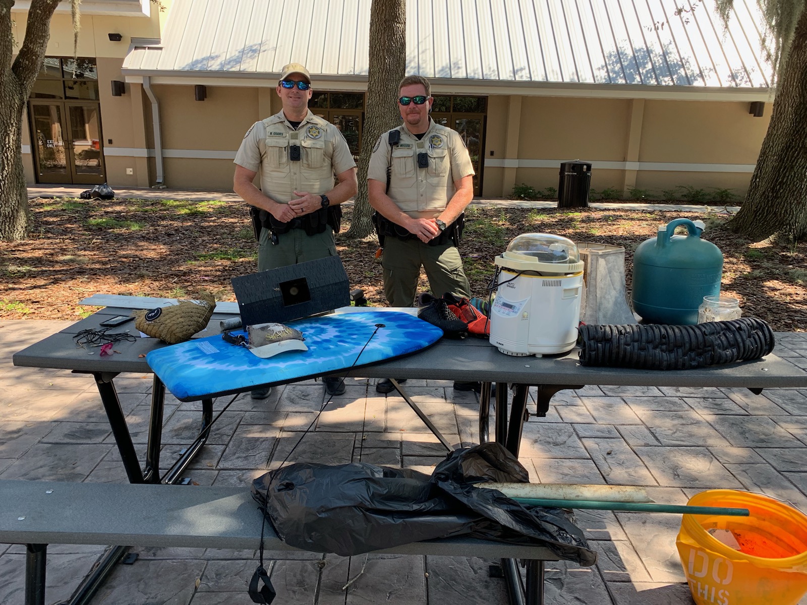 FWC Officers judging most unique finds contest